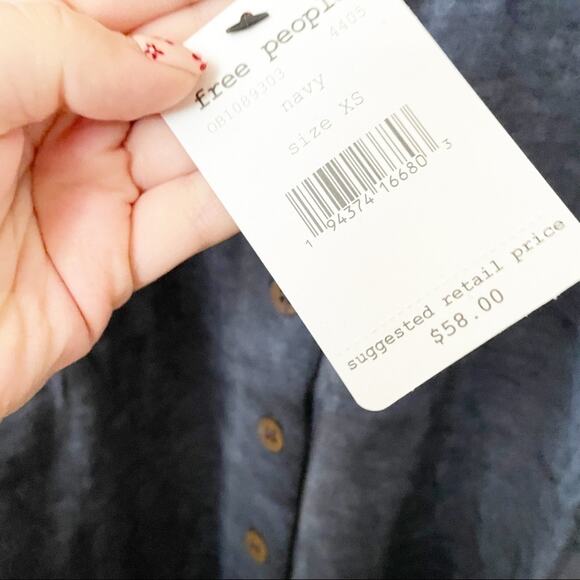 Free People Weekend Rush Top chambray blue XS NWT - Picture 4 of 7